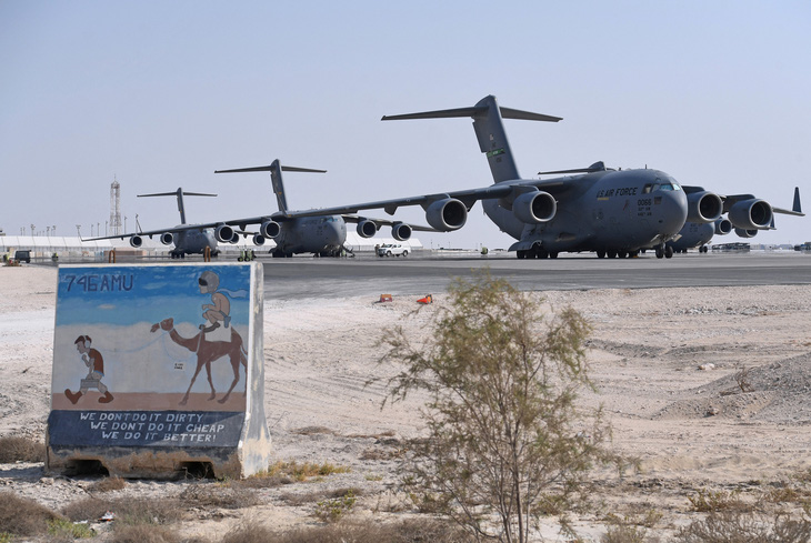 Máy bay vận tải C-17 Globemaster của không quân Mỹ tại căn cứ Al-Udeid - Ảnh: AFP