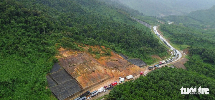 Cao tốc La Sơn  - Túy Loan có địa hình phức tạp - Ảnh: ĐOÀN CƯỜNG