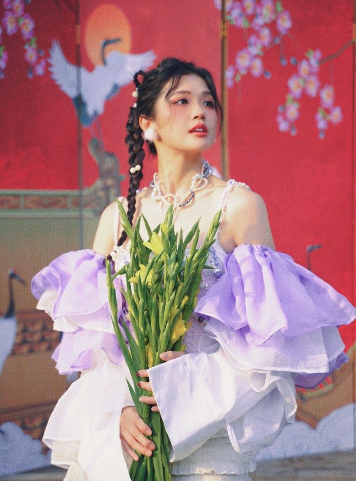 Suni Hạ Linh hóa cô gái mùa xuân