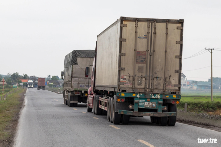Do lượng xe đông, Sở Giao thông vận tải Quảng Trị có đề nghị chuyển tuyến đường thành quốc lộ - Ảnh: HOÀNG TÁO
