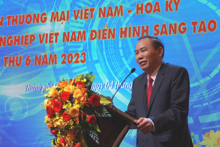 Thứ trưởng Bộ Nông nghiệp và Phát triển nông thôn Phùng Đức Tiến cho biết nông sản Việt Nam rộng cửa vào thị trường Mỹ - Ảnh: N.BÌNH