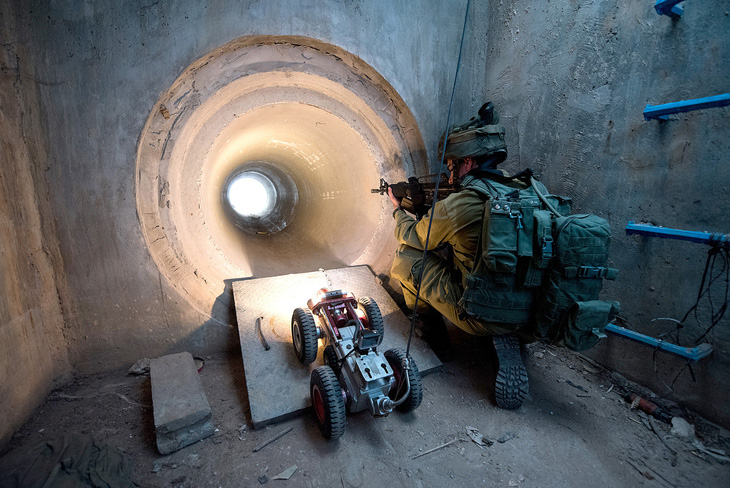 Đơn vị Yahalom chuẩn bị vào đường hầm Hamas ở Dải Gaza tháng 11-2023 - Ảnh: IDF