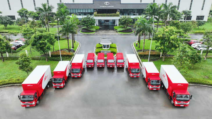 J&T Express Việt Nam tăng cường 140 xe tải mới của Thaco Auto, đáp ứng nhu cầu giao hàng nhanh dịp Tết