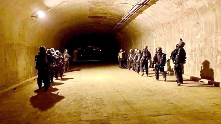 Sư đoàn 2 bộ binh Mỹ huấn luyện trong đường hầm ở Hàn Quốc - Ảnh: Yonhap