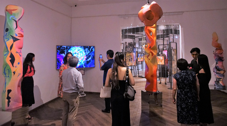 Trải nghiệm không gian Lửa kèm visual art và hiệu ứng âm thanh tại triển lãm - Ảnh: H.VY
