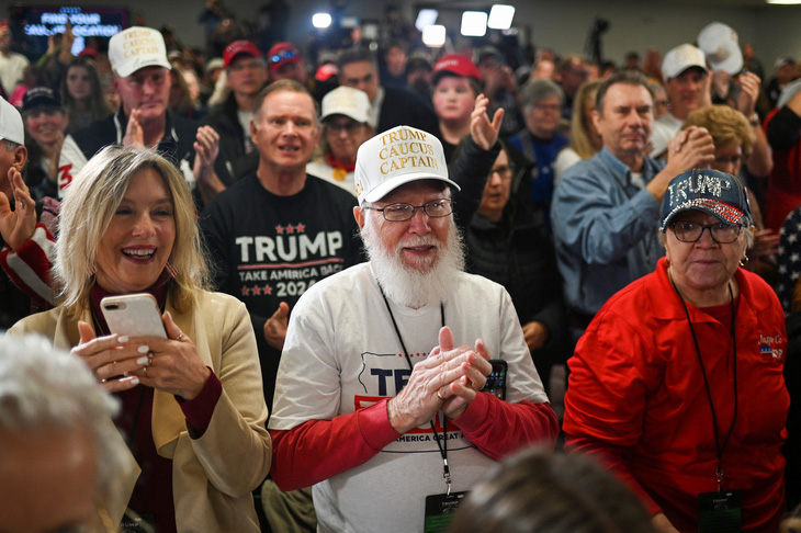 Người ủng hộ ông Trump tham dự buổi vận động ở Iowa, ngày 6-1-2024 - Ảnh: REUTERS