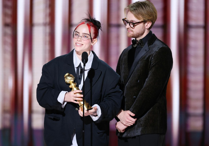 “Cặp bài trùng" Billie Eilish và anh trai Finneas O'Connell lại thêm một Qủa cầu vàng vào bộ sưu tập giải thưởng của họ, với Ca khúc trong phim điện ảnh hay nhất (Best Original Song - Motion Picture) cho What Was I Made For? trong Barbie. Ở hạng mục này, Barbie còn 2 đề cử khác là Dance the Night và I’m Just Ken. “Cặp bài trùng" Billie Eilish và anh trai Finneas O'Connell lại có thêm một Quả cầu vàng vào bộ sưu tập giải thưởng của họ, với Ca khúc trong phim điện ảnh hay nhất (Best Original Song - Motion Picture) cho What Was I Made For? trong Barbie. Ở hạng mục này, Barbie còn 2 đề cử khác là Dance the Night và I’m Just Ken.