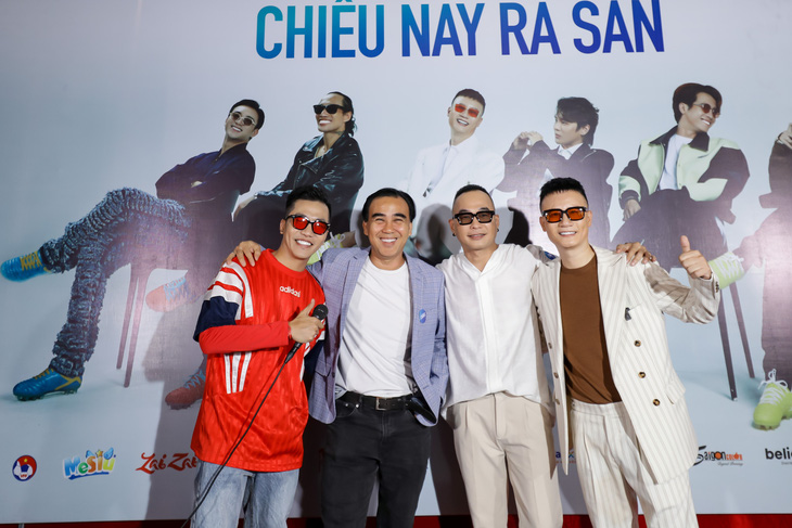 Hoàng Rapper, Quyền Linh, Anh Tuấn MTV và Hoàng Bách (từ trái qua)