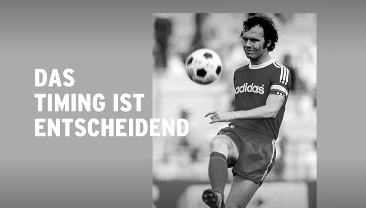 Franz Beckenbauer nổi tiếng với những pha chuyền bóng bằng má ngoài chân phải - Ảnh: DPA