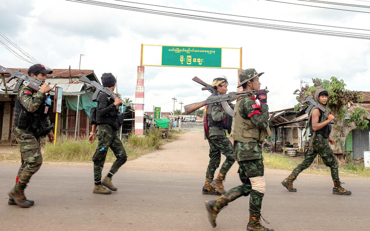 Chiến sự ở Myanmar: Quân đội thất thế?