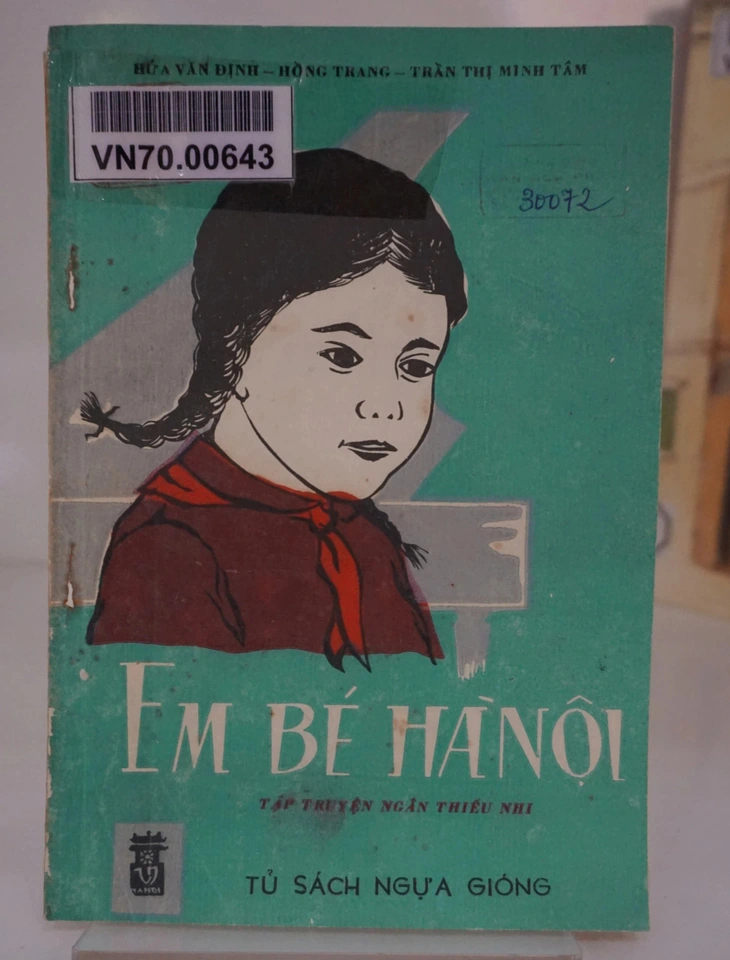 Xem những cuốn sách quý về Hà Nội ra đời hơn nửa thế kỷ trước  - Ảnh 2.