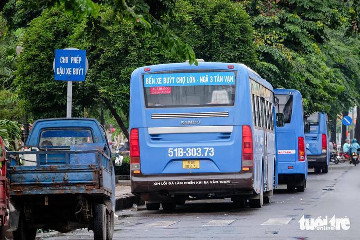 bãi xe nhà vệ sinh - Ảnh 6.