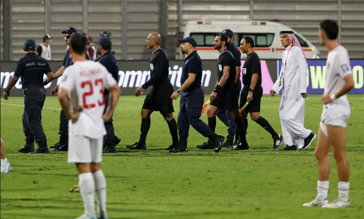 Indonesia tuyên bố gửi đơn kiện trọng tài lên FIFA, sau trận hoà Bahrain 2-2 - Ảnh 1.