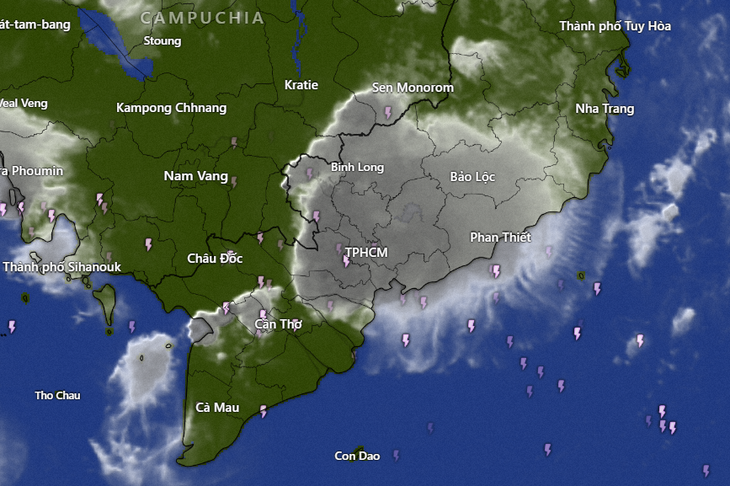 Ổ mây dông 'khổng lồ' bao phủ, cả Nam Bộ, TP.HCM đêm nay mưa to - Ảnh 3.