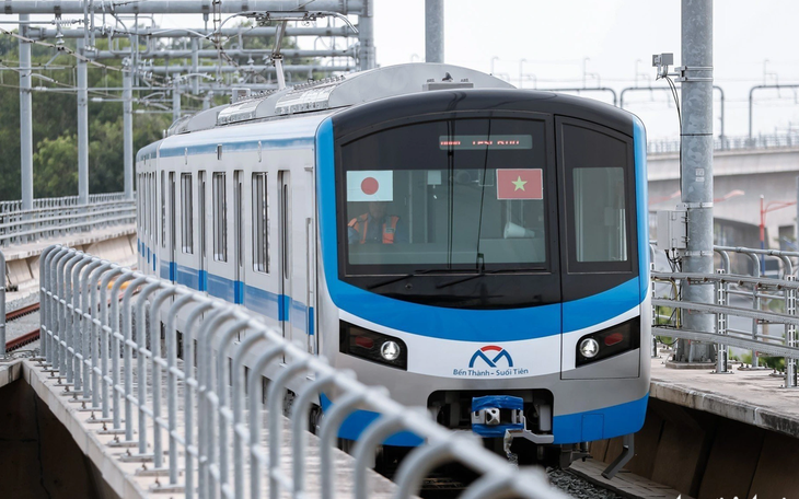 Đề xuất giữ lại phần thu ngân sách vượt kế hoạch để làm metro - Ảnh 2.