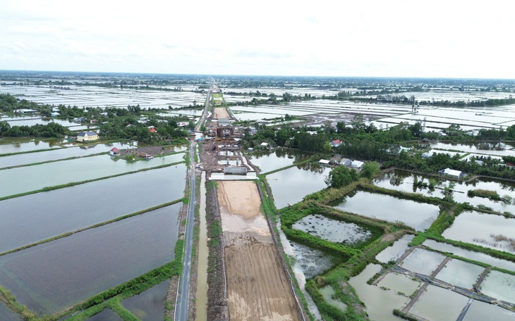 Nguyên nhân ban đầu vụ tai nạn khi thi công cao tốc Cần Thơ - Cà Mau - Ảnh 2.