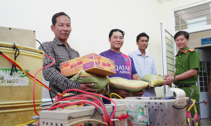 Huyện ‘treo thưởng’ cho người cung cấp thông tin để ngành chức năng bắt xuyệt điện - Ảnh 2.