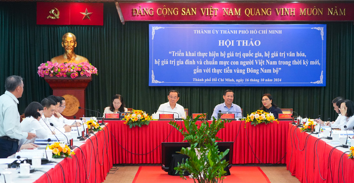 Bí thư Thành ủy TP.HCM: Công nghiệp văn hóa là khâu đột phá phát triển kinh tế, xã hội - Ảnh 1.