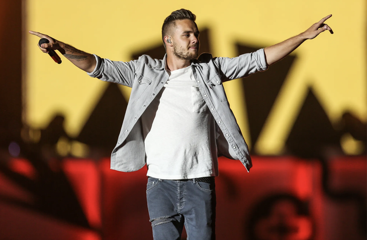 Ca sĩ Liam Payne của ban nhạc One Direction tử vong sau khi rơi từ tầng ba khách sạn ở Argentina - Ảnh 1.