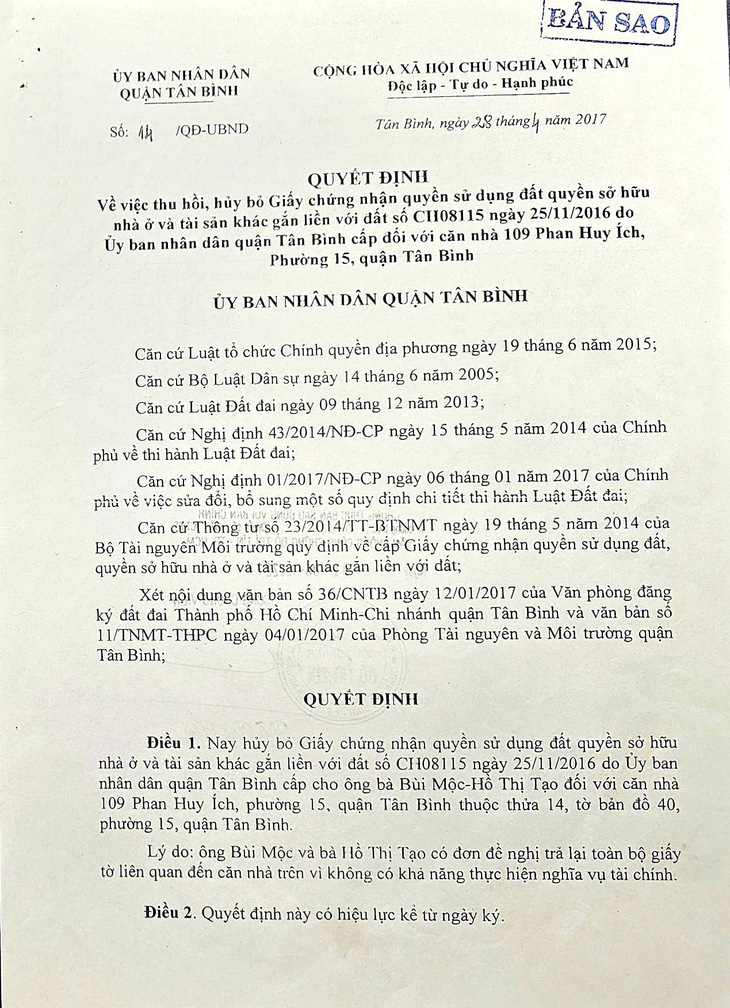 Bị chậm cấp sổ hồng, một gia đình ở Tân Bình lo phải đóng thêm hơn 40 tỉ với bảng giá mới - Ảnh 2.