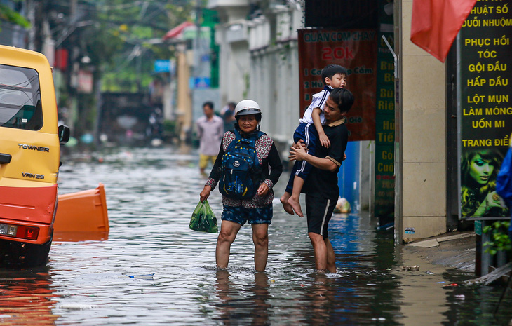 Thời tiết hôm nay 19-10: Nam Bộ chiều mưa to, Bắc Bộ sáng mưa rào và sương mù - Ảnh 1.