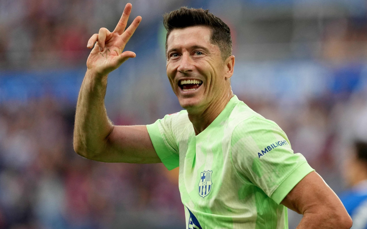 Lewandowski tậu biệt thự ven biển trị giá 286 tỷ đồng - Ảnh 2.