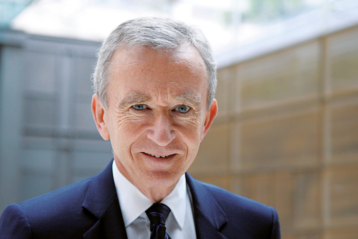 Tỉ phú Pháp Bernard Arnault mua lại tạp chí Paris Match - Ảnh 1.