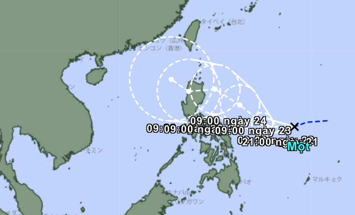 Miền Trung mưa to, áp thấp nhiệt đới ngoài khơi Philippines có khả năng vào Biển Đông - Ảnh 2.