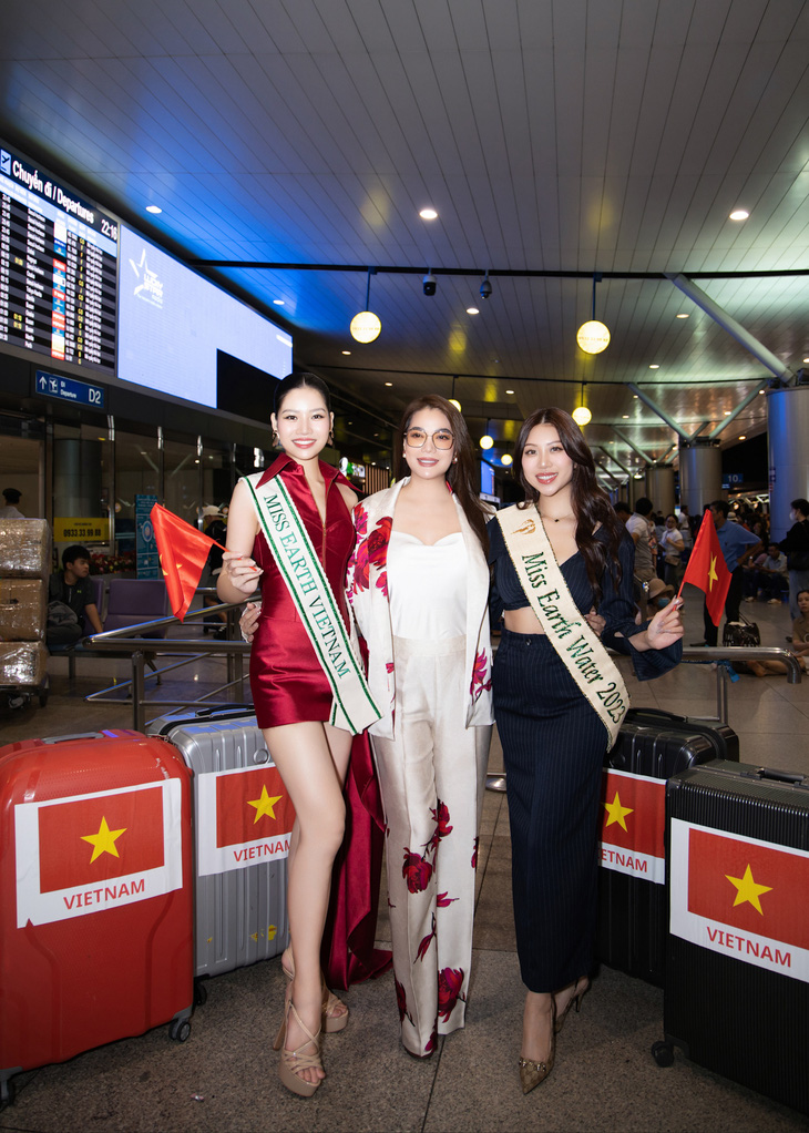 Cao Ngọc Bích rạng rỡ lên đường dự thi Miss Earth 2024 - Ảnh 10.