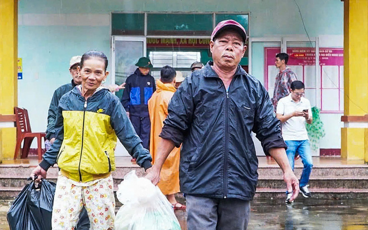 Hôm nay, bão Trami vào Biển Đông, diễn biến phức tạp - Ảnh 2.