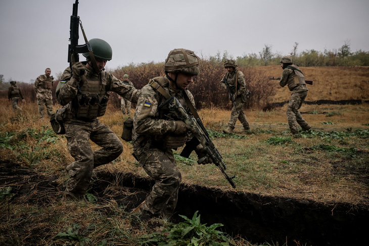 Nga tuyên bố kiểm soát thêm 2 ngôi làng ở Donetsk - Ảnh 1.