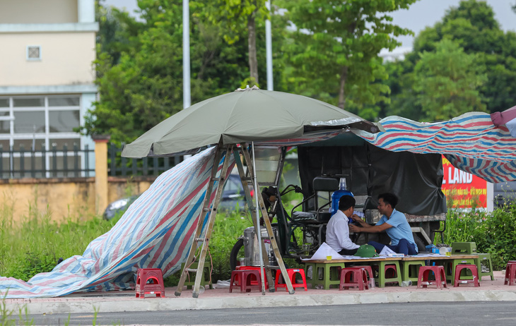 Loay hoay trị 'bệnh' đấu giá - thổi giá - Ảnh 2.