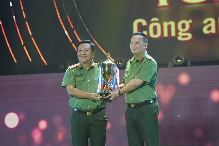 Liên hoan Truyền hình, Phát thanh Công an trao tổng cộng 254 giải, 156 bằng khen - Ảnh 1.