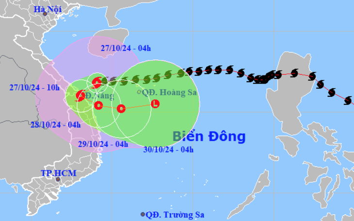 Bão Trà Mi cách Đà Nẵng 95km, miền Trung đang mưa to, gió mạnh dần lên - Ảnh 2.