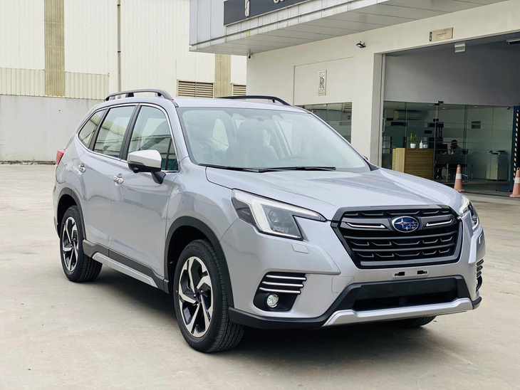 Tin tức giá xe: Subaru Forester giảm tới 230 triệu, đẩy mạnh dọn kho trước khi chuyển sang nhập Nhật - Ảnh 2.