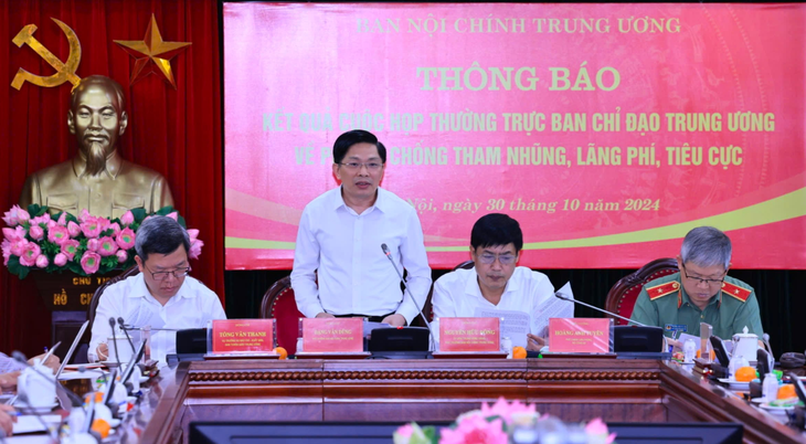 pho-truong-ban-noi-chinh-trung-uong-dang-van-dung-thong-tin-tai-buoi-thong-bao-anh-gia-han-17302774125621286686571.png