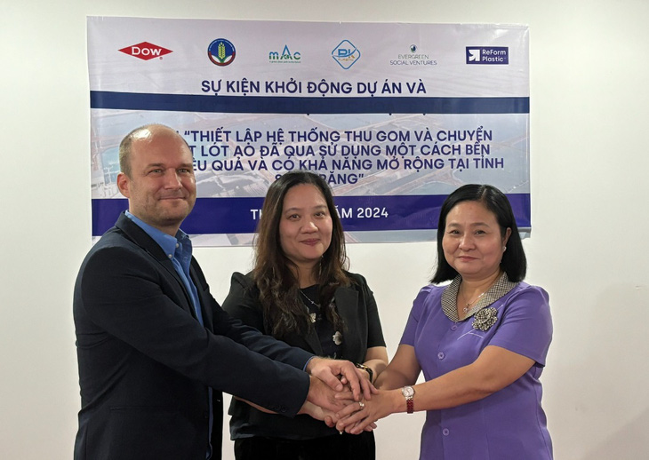 dow-and-soc-trang-dard-officially-joined-hands-to-launch-the-projectesv-dow-va-so-nn-va-ptnt-tinh-soc-trang-chinh-thuc-bat-tay-khoi-dong-du-an-17303378543381772017482.jpg