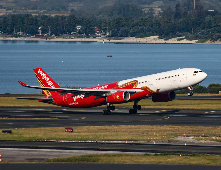 Vietjet đạt doanh thu 51.769 tỉ đồng, tiếp tục nhận tàu bay mới - Ảnh 1.