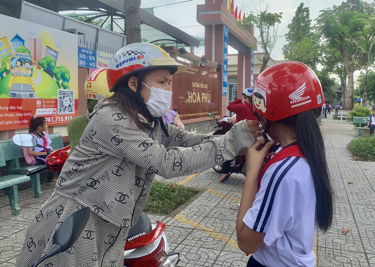 'Độc lạ Bình Dương': Trường học không có quỹ lớp, chuyện thật mà tưởng như cổ tích - Ảnh 1.