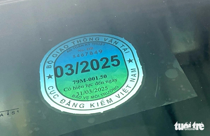 Vụ xe cấp cứu biển xanh hết hạn đăng kiểm: Chủ tịch tỉnh Khánh Hòa chỉ đạo xử lý đúng quy định - Ảnh 2.