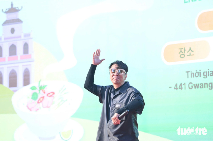 Ricky Star, Jang Song Ho 'bùng cháy', KTGRZ ONE nhảy See tình tại Vietnam Phở Festival 2024 - Ảnh 7.