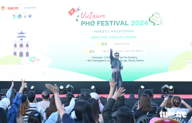 Ricky Star, Jang Song Ho 'bùng cháy', KTGRZ ONE nhảy See tình tại Vietnam Phở Festival 2024 - Ảnh 10.