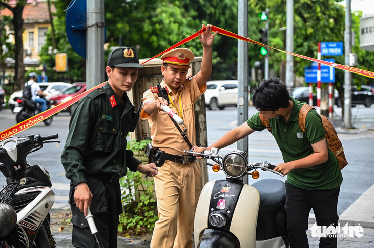 Bỏ quy định công an phải công khai kế hoạch tuần tra, xử lý vi phạm giao thông - Ảnh 1.