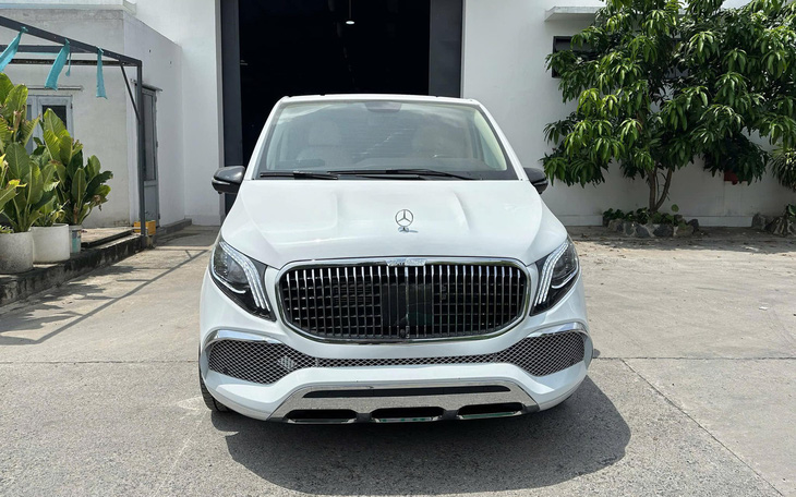 Tin tức giá xe: Mercedes-Benz V-Class 'giá rẻ' thêm nhiều 'đồ chơi' để rao bán ngang bản AMG - Ảnh 2.