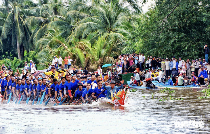 900 vận động viên tham gia tranh tài lễ hội đua ghe ngo - Ảnh 2.