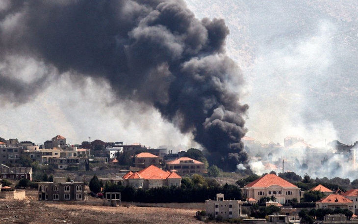 Quân đội Israel và Hezbollah đụng độ dữ dội ở tây nam Lebanon - Ảnh 2.