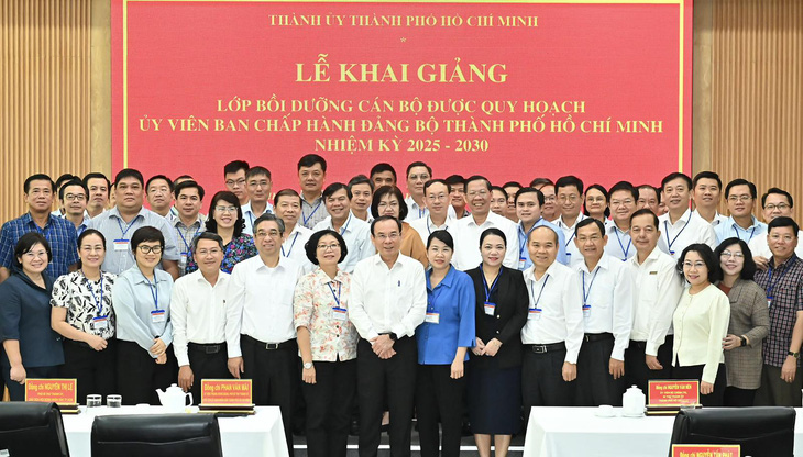 Thành ủy TP.HCM bồi dưỡng 84 cán bộ quy hoạch thành ủy viên nhiệm kỳ 2025-2030 - Ảnh 1.