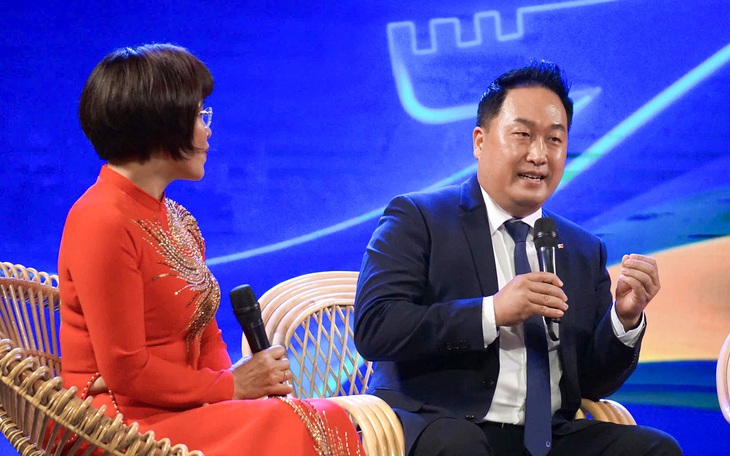 'Một đất nước ai ai cũng làm việc thì không có lý do gì không phát triển' - Ảnh 6.