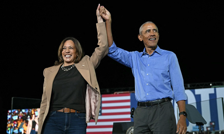 Bà Harris lần đầu vận động tranh cử chung với cựu tổng thống Obama - Ảnh 1.