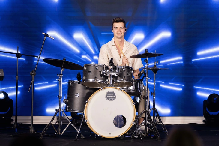 Nam vương Tuấn Ngọc vào top 5 đề cử Mr Talent - Ảnh 2.